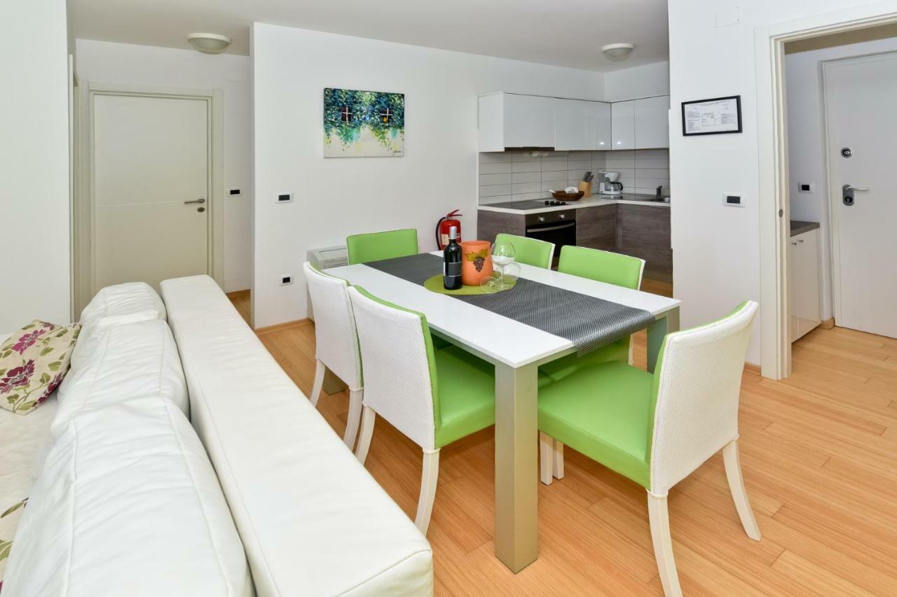 Apartmani Astrado بيتريتْشاني المظهر الخارجي الصورة