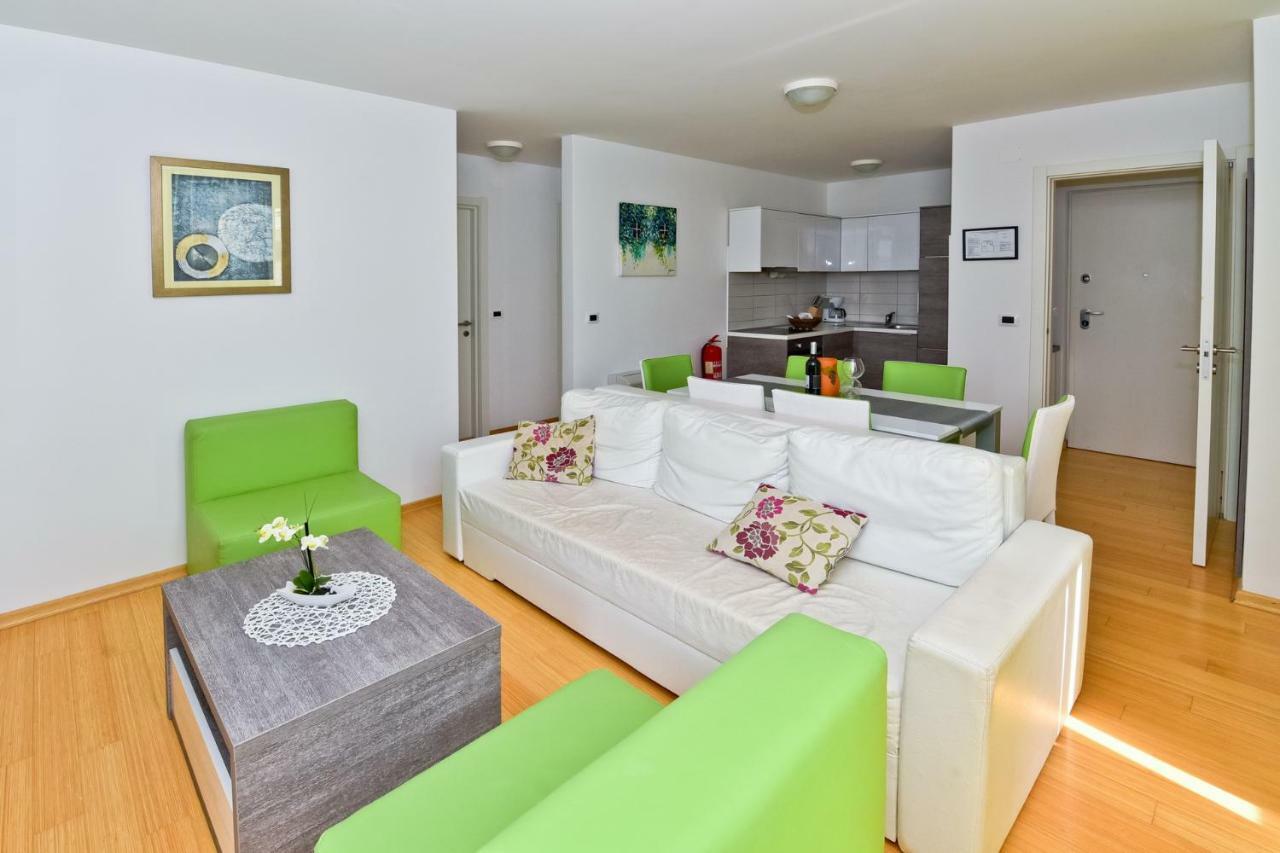 Apartmani Astrado بيتريتْشاني المظهر الخارجي الصورة