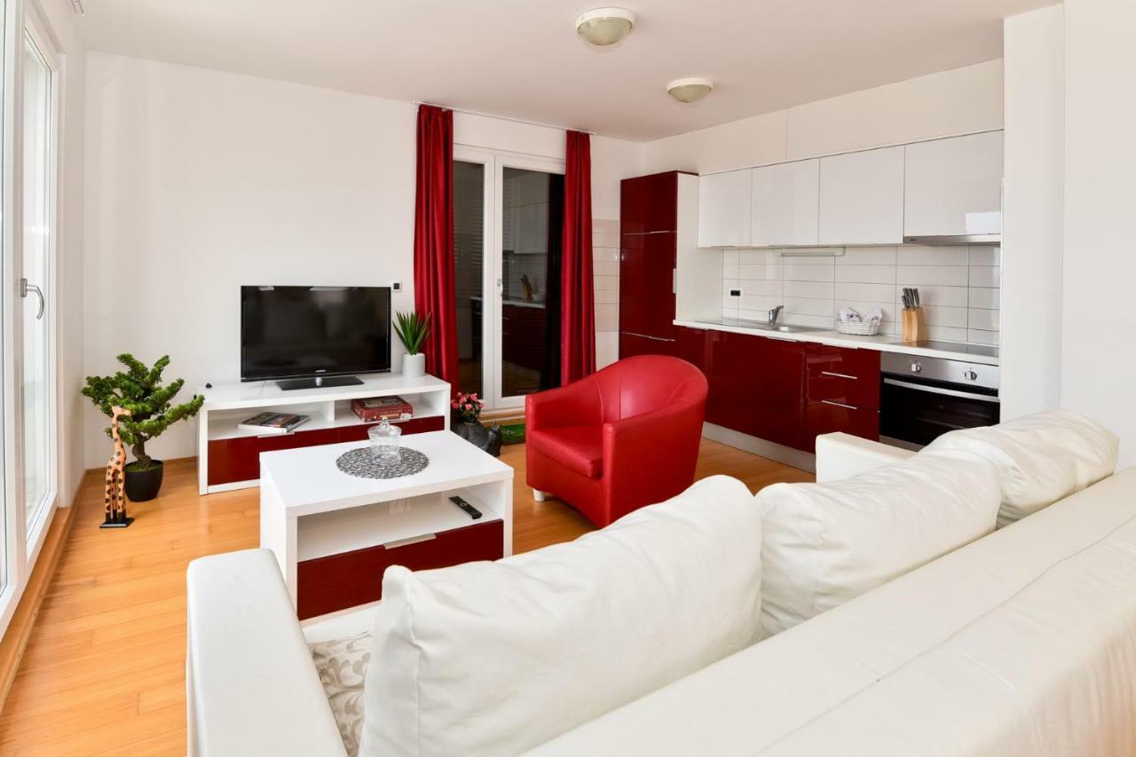 Apartmani Astrado بيتريتْشاني المظهر الخارجي الصورة